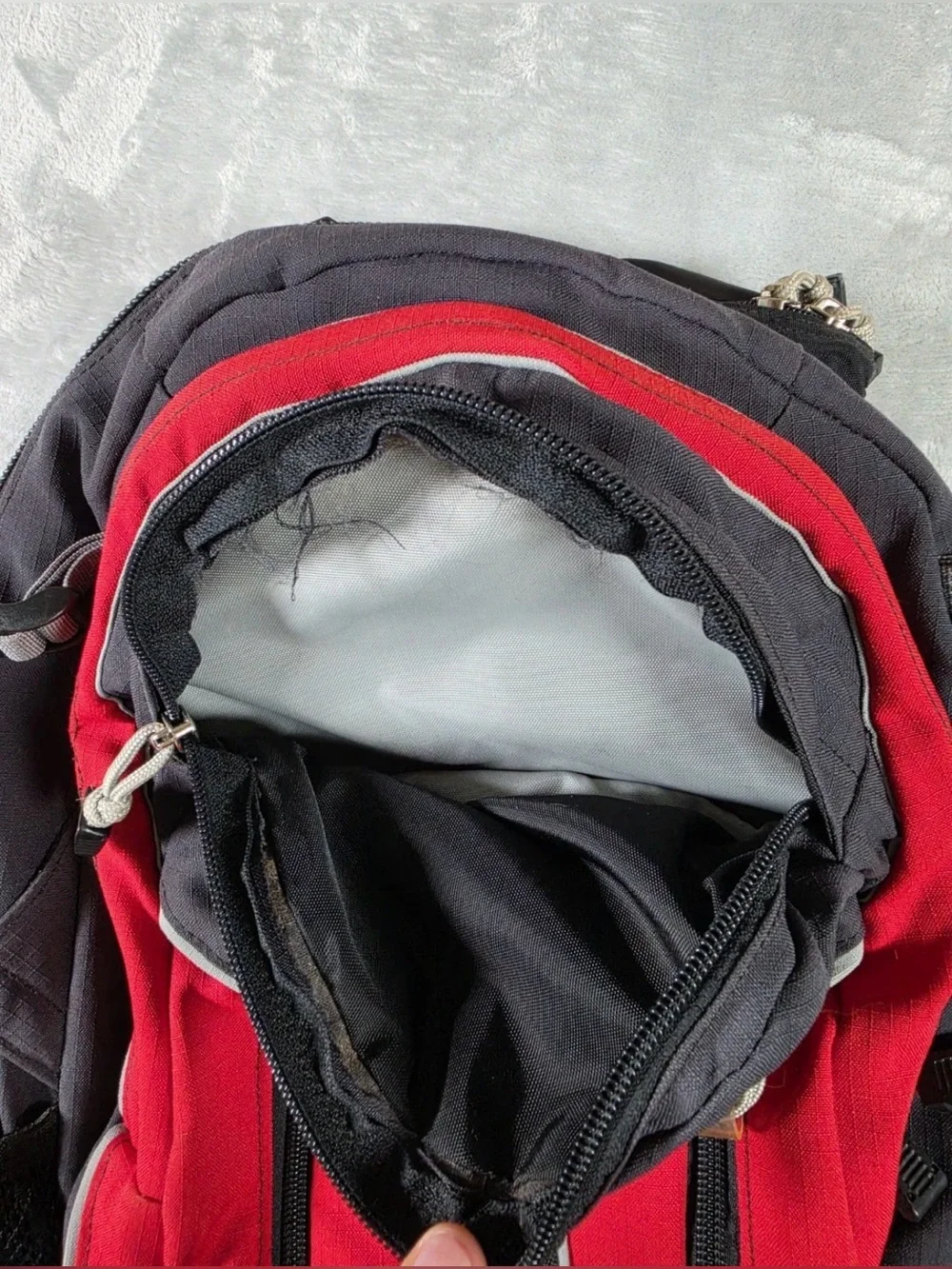 JanSport Polaris 33 Backpack Red Black Hiking Camping Outdoor Discontinued
